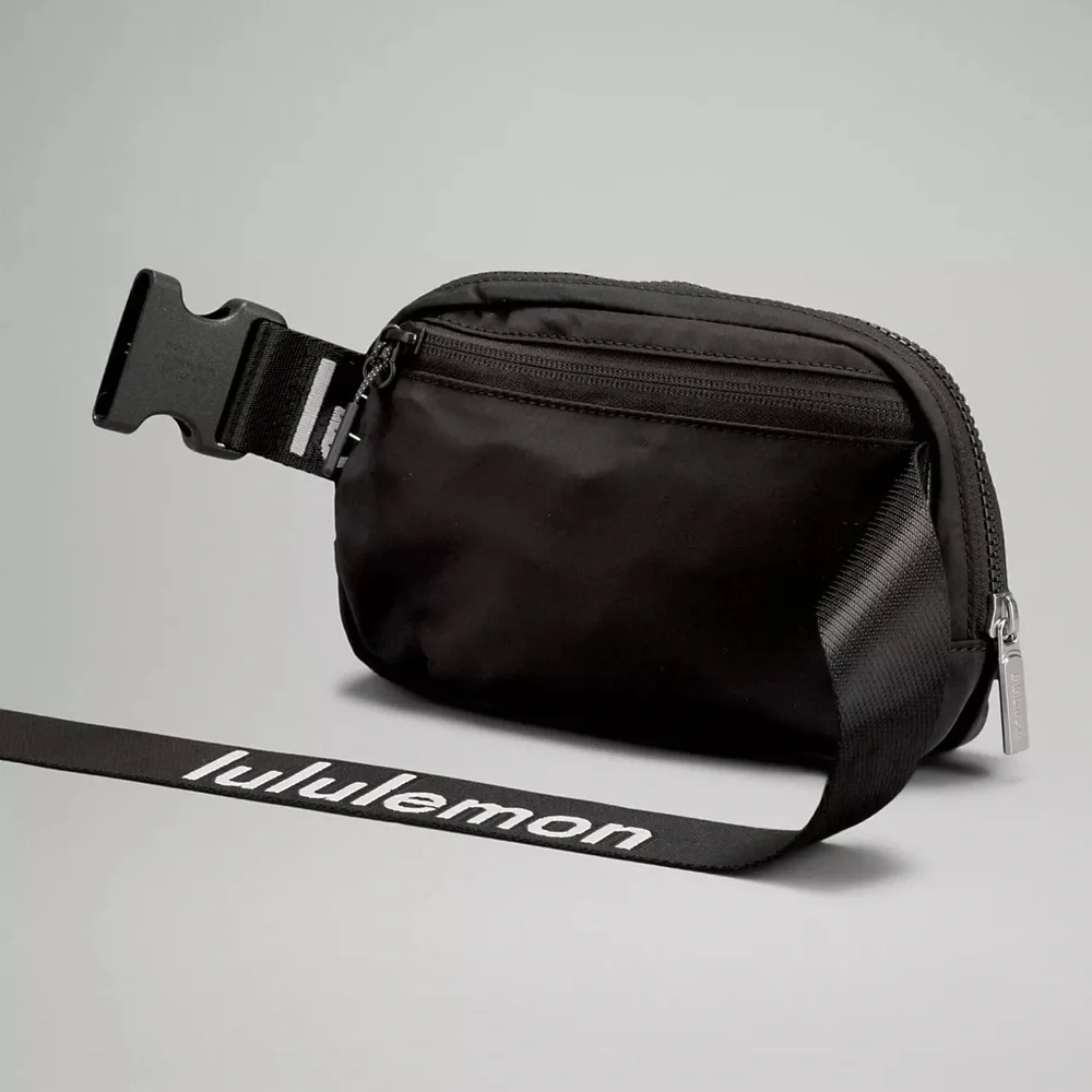 🍋NWT Lululemon Everywhere Belt Bag Wordmark - Picture 4 of 11